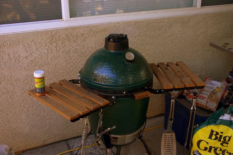 smoking ribs on egg-5_web.jpg